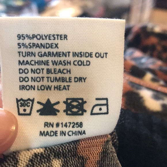 SIMPLY SOUTHERN long sleeve Leopard print sweater shirt.  NWT small & large - Picture 10 of 12